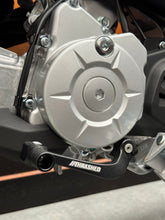 Load image into Gallery viewer, THRASHED MINIS CRF/TTR110 GEAR SHIFTER