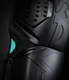 Load image into Gallery viewer, SEVEN 24.1 C/O UNITE KNEE GUARD - BLACK
